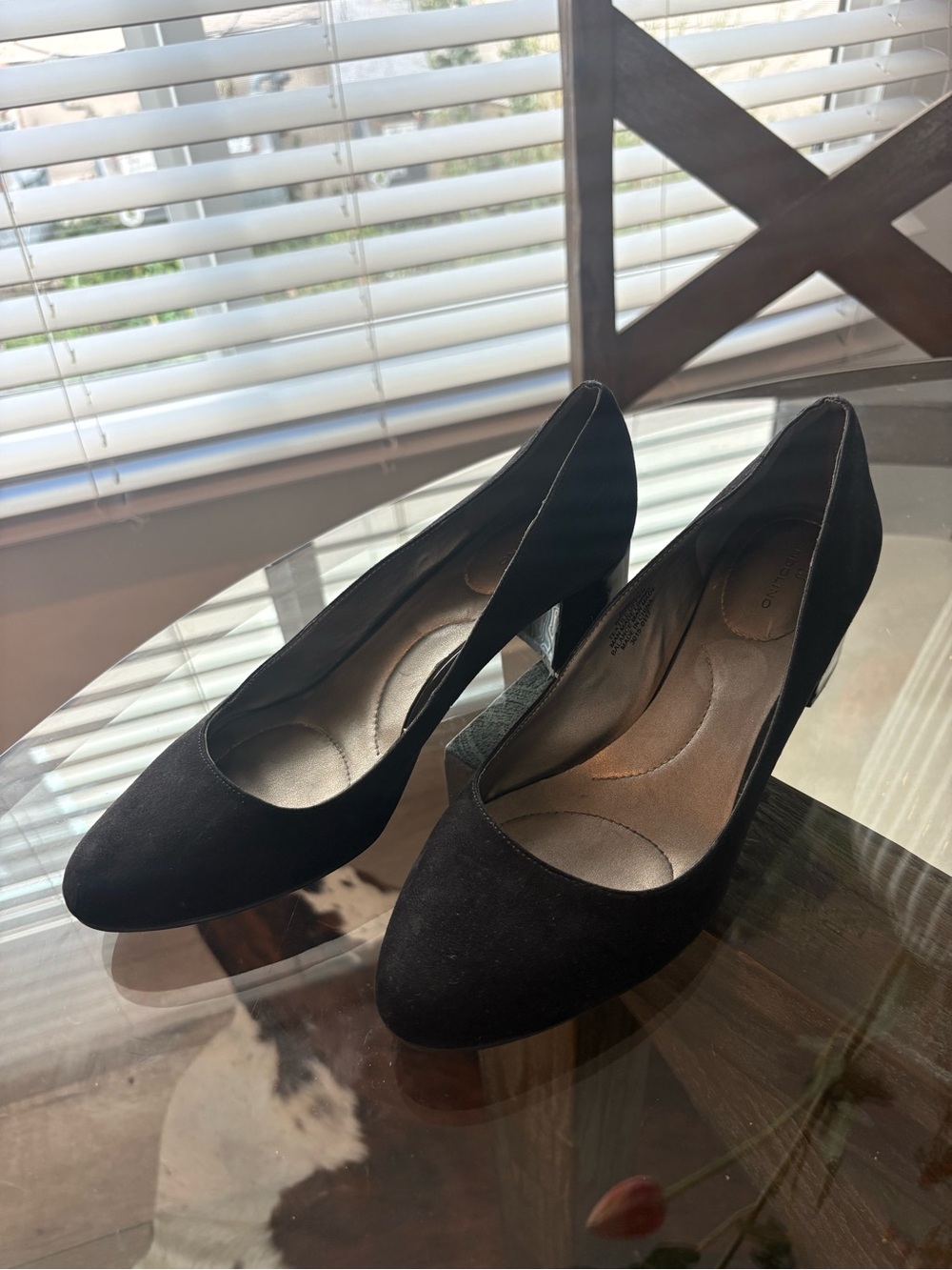 Bandolino Black Suede Mid-Heel Pumps